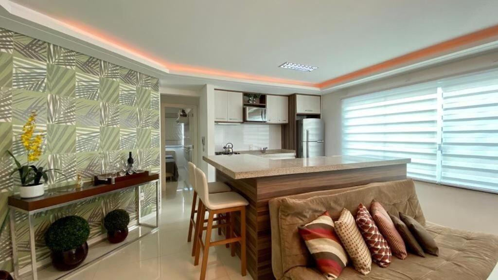 Solar Das Ilhas - Aconchegante Apartamento Na Linda Praia De 4 Ilhas Бомбиньяс Экстерьер фото